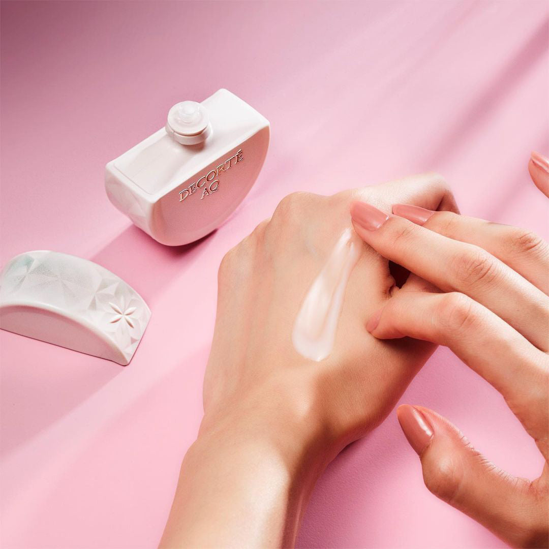 DECORTÉ AQ Hand Essence