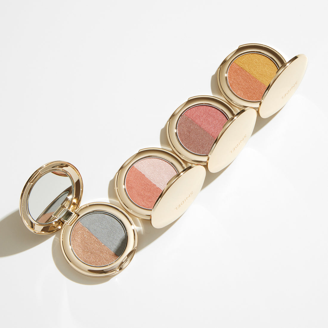 SNIDEL BEAUTY Silky Touch Eyes